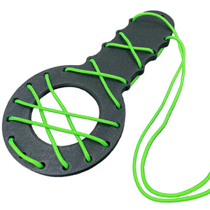 Een BDSM CBT plankje met groen touw