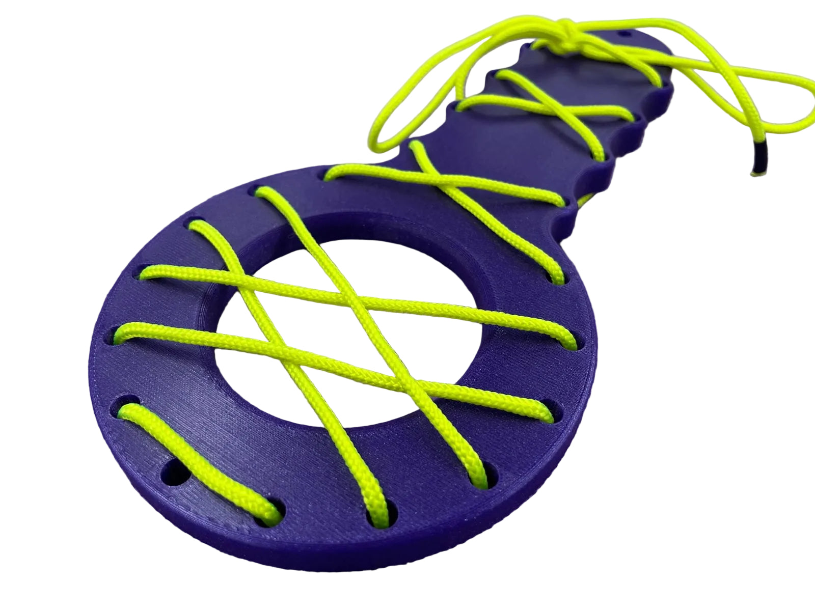 Een BDSM CBT plankje met geel touw