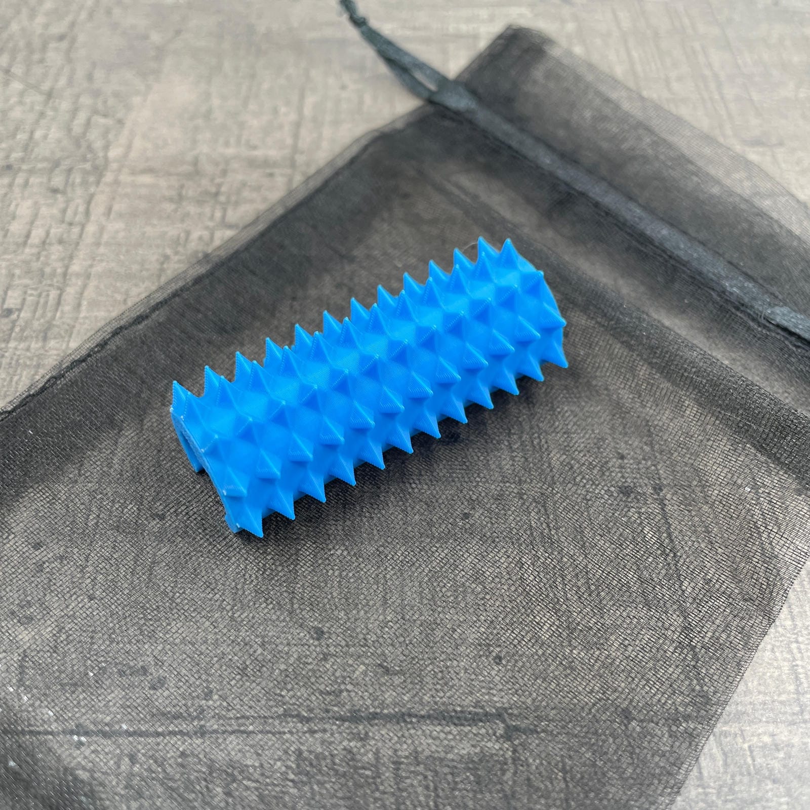 Een shibari rope spike in de kleur blauw